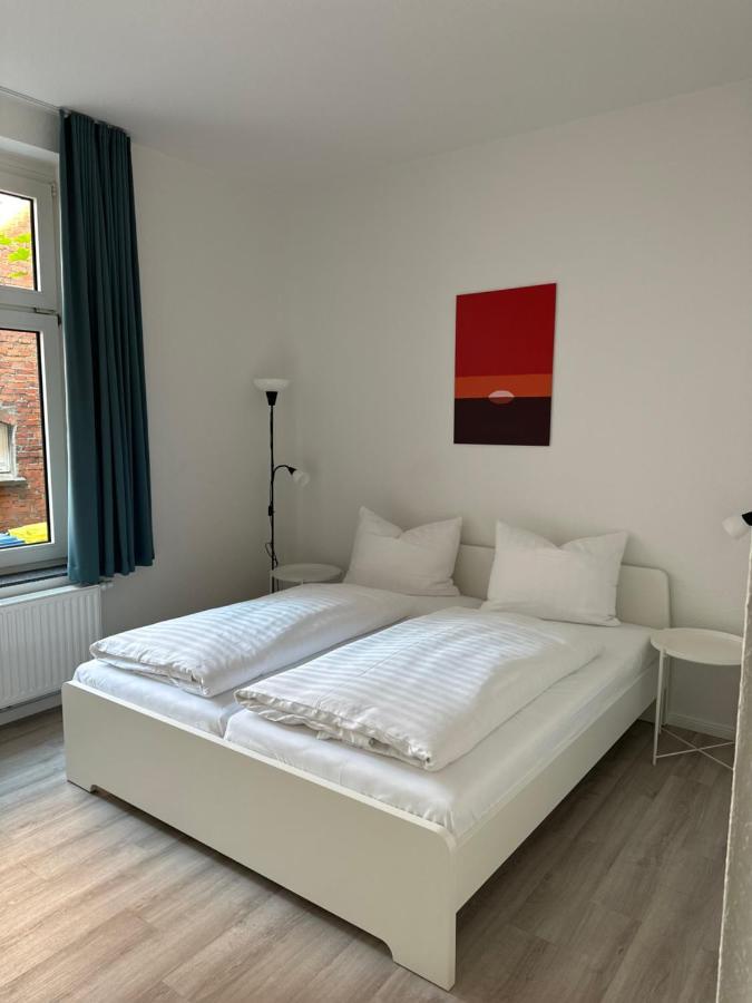 Hotel Dh -Deutsches Haus- Emden Kültér fotó