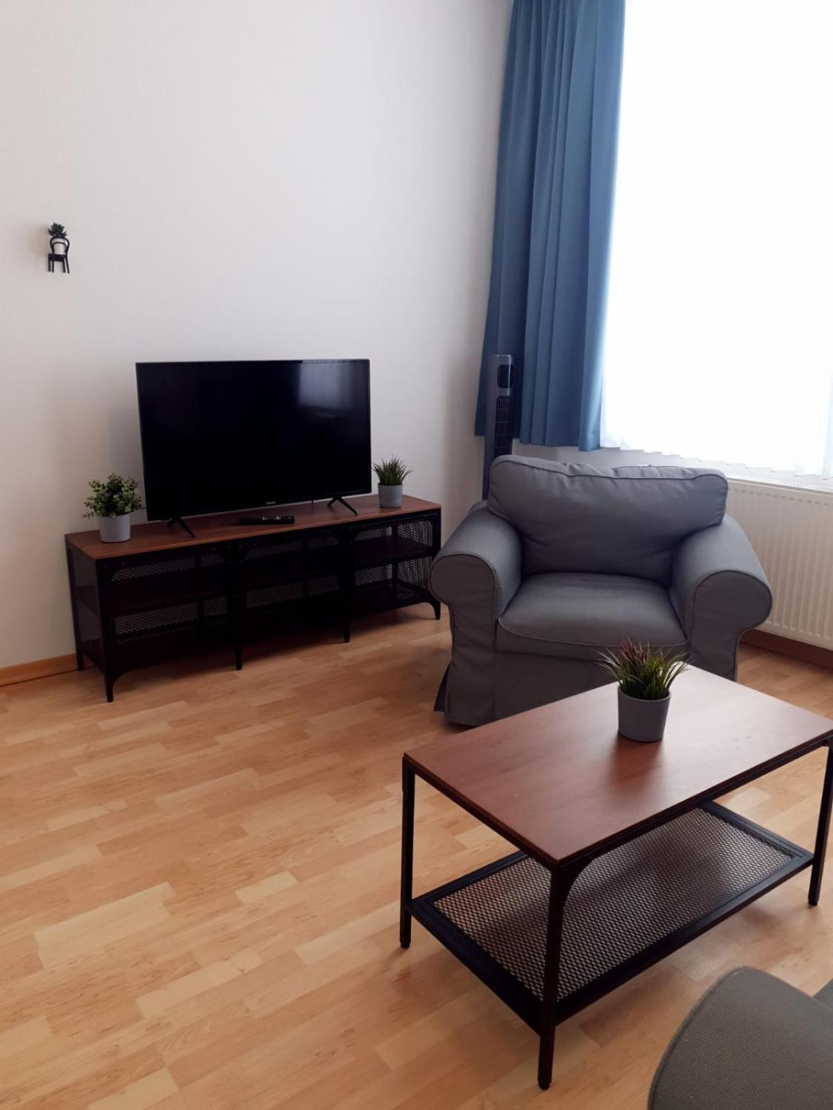 Hotel Dh -Deutsches Haus- Emden Kültér fotó